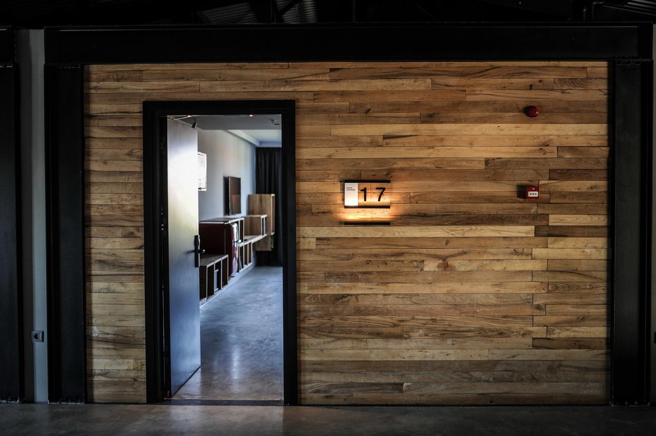 Warehouse By The Stay (Adults Only) อาเลอเจอติ ภายนอก รูปภาพ