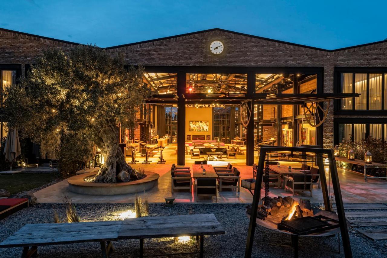Warehouse By The Stay (Adults Only) อาเลอเจอติ ภายนอก รูปภาพ