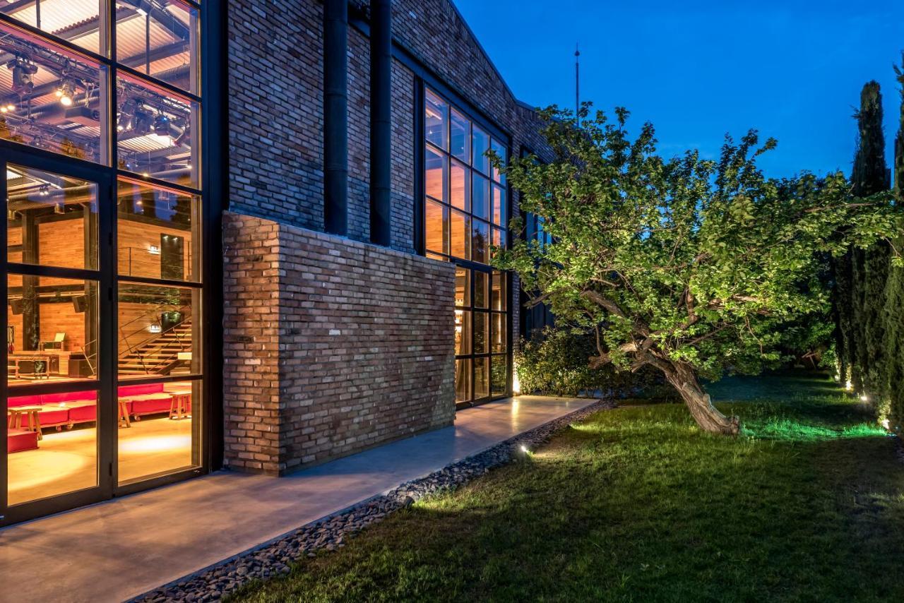 Warehouse By The Stay (Adults Only) อาเลอเจอติ ภายนอก รูปภาพ